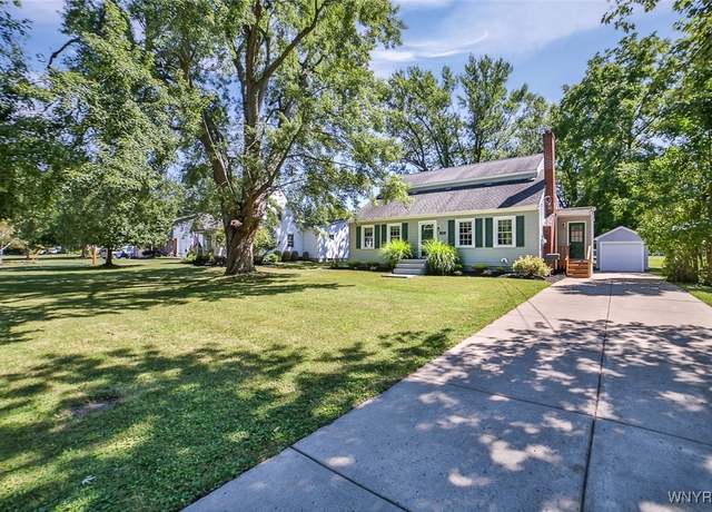 Property at 179 Allendale Rd, West Seneca, NY 14224, 4 beds, 2 baths