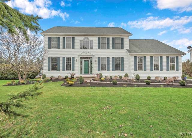 Property at 8176 Driftwood Ct, Clarence, NY 14221, 4 beds, 2.5 baths