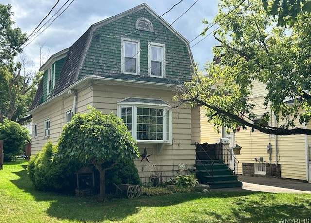 Property at 2863 Macklem Ave, Niagara Falls, NY 14305, 3 beds, 1 bath
