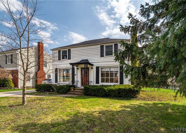 Property at 258 Berryman Dr, Amherst, NY 14226, 3 beds, 1.5 baths