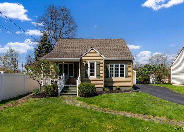 Property at 220 Dellwood Rd, Amherst, NY 14226, 2 beds, 1.5 baths