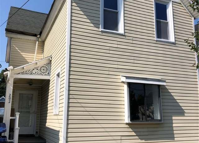 Property at 202 Thompson St, Buffalo, NY 14207, 4 beds, 2 baths