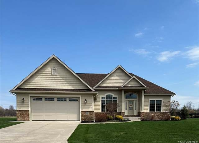 Property at 5111 Anfield Rd, Clarence, NY 14221, 2 beds, 2 baths