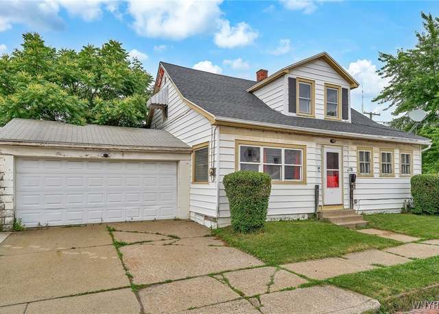 Property at 78 Grove St, Buffalo, NY 14207, 2 beds, 1 bath