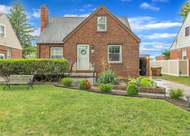 Property at 28 Cedar Rd, Cheektowaga, NY 14215, 3 beds, 1.5 baths