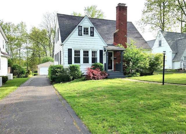 Property at 5 Woodland Pkwy, Evans, NY 14006, 3 beds, 1.5 baths
