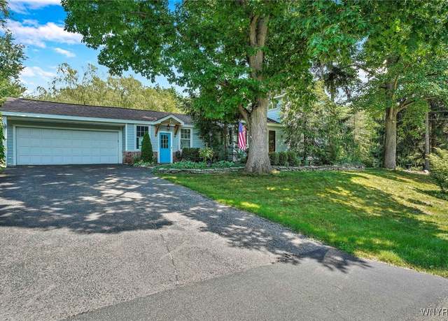 Property at 3714 Hampton Brook Dr, Hamburg, NY 14075, 4 beds, 2.5 baths