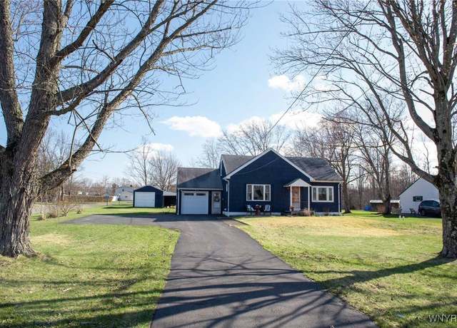 Property at 4119 Sowles Rd, Hamburg, NY 14075, 3 beds, 2 baths