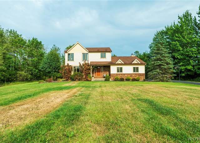 Property at 5769 Strickler Rd, Clarence, NY 14031, 3 beds, 2.5 baths