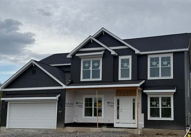 Property at 130 Sandywood Cir, Grand Island, NY 14072, 4 beds, 2.5 baths