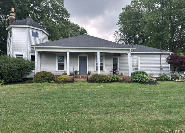 Property at 8015 Versailles Rd, Evans, NY 14006, 4 beds, 1 bath