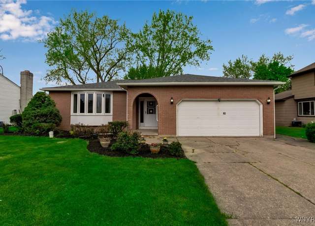 Property at 93 Melrose Rd, Grand Island, NY 14072, 3 beds, 2 baths