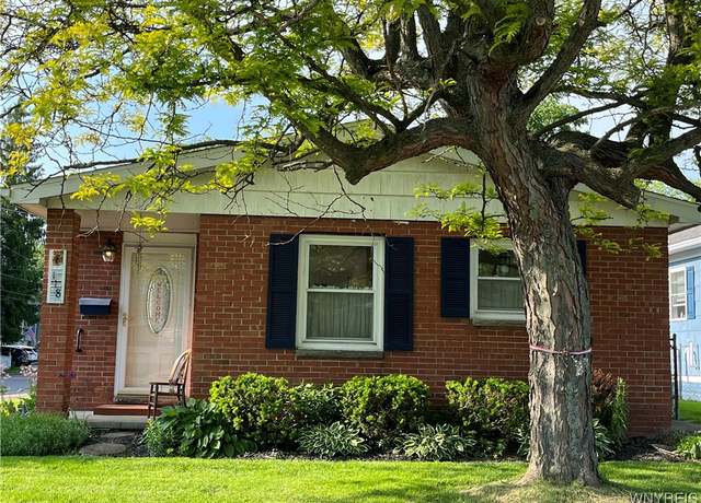 Property at 118 Erie St, Lancaster, NY 14086, 3 beds, 1 bath