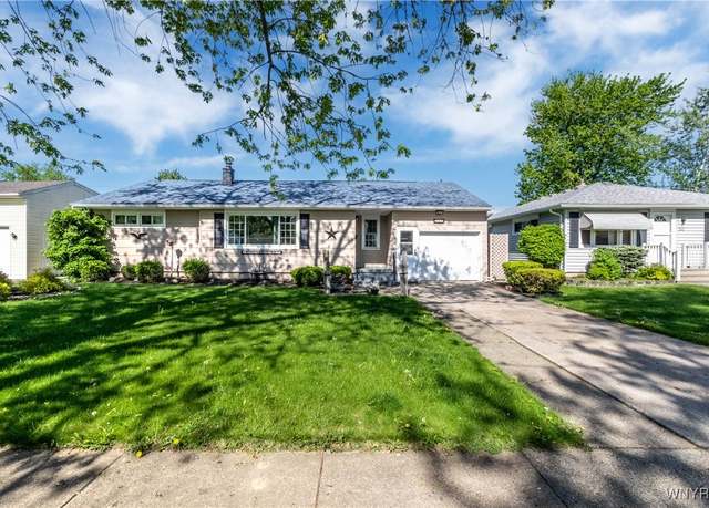 Property at 256 Belmont Ct W, North Tonawanda, NY 14120, 3 beds, 1.5 baths