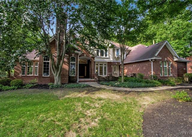 Property at 9678 Cobblestone Dr, Clarence, NY 14031, 4 beds, 3.5 baths