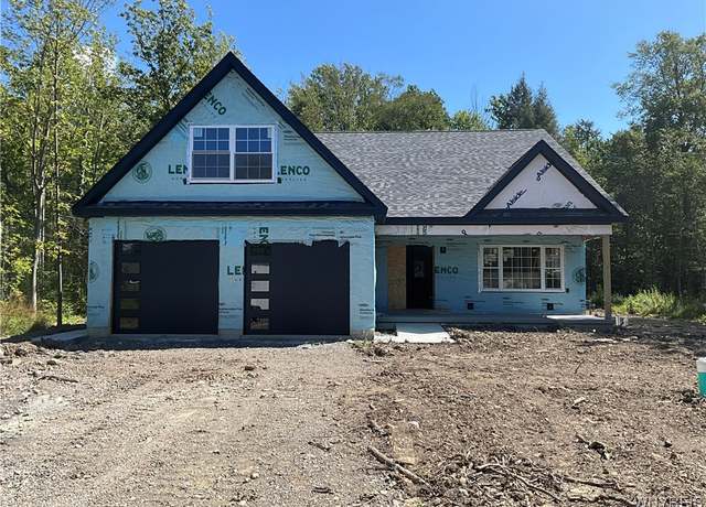 Property at 595 Seneca Rd, Evans, NY 14006, 3 beds, 2.5 baths