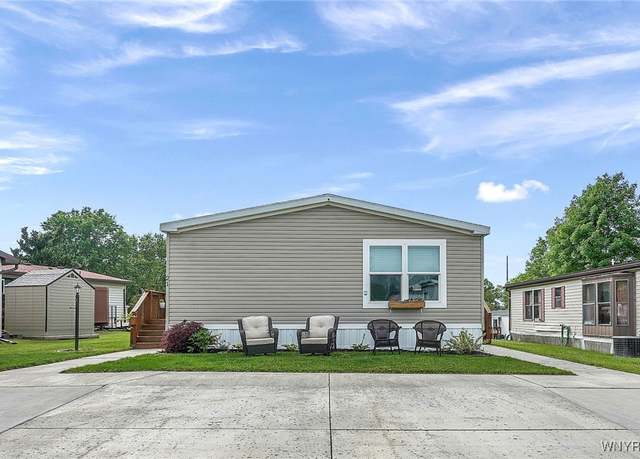 Property at 21 Brush Dr, Hamburg, NY 14075, 3 beds, 2 baths