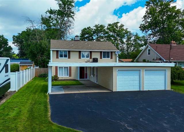 Property at 9326 Rivershore Dr, Niagara Falls, NY 14304, 5 beds, 2 baths