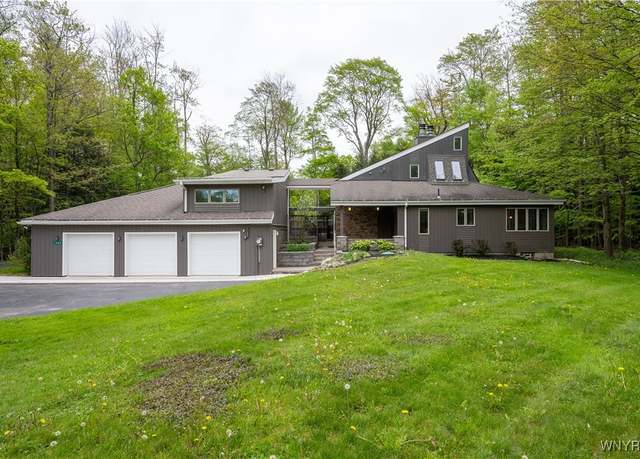 Property at 1906 Center St, Aurora, NY 14052, 4 beds, 3 baths