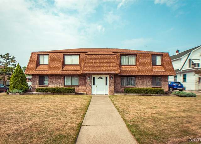 Property at 1083 Abbott Rd, Buffalo, NY 14220, 7 beds, 4 baths