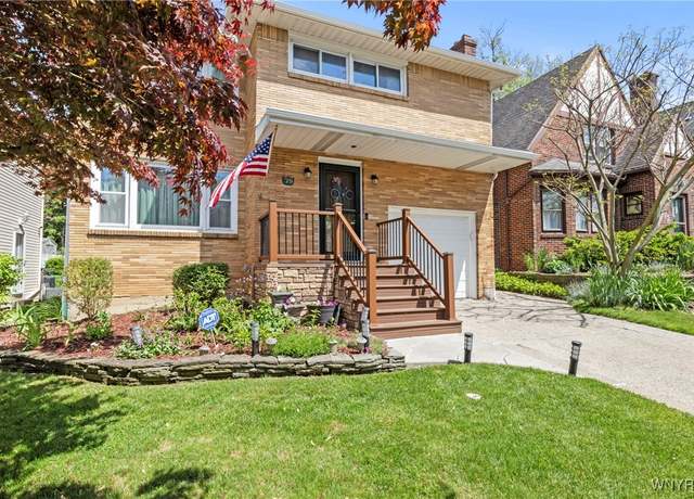 Property at 79 Windermere Blvd, Amherst, NY 14226, 4 beds, 2.5 baths