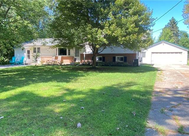 Property at 998 Backus Rd, Evans, NY 14047, 5 beds, 3 baths