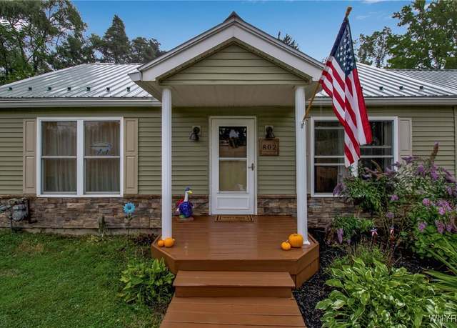 Property at 802 Brant Farnham Rd, Brant, NY 14081, 2 beds, 1 bath