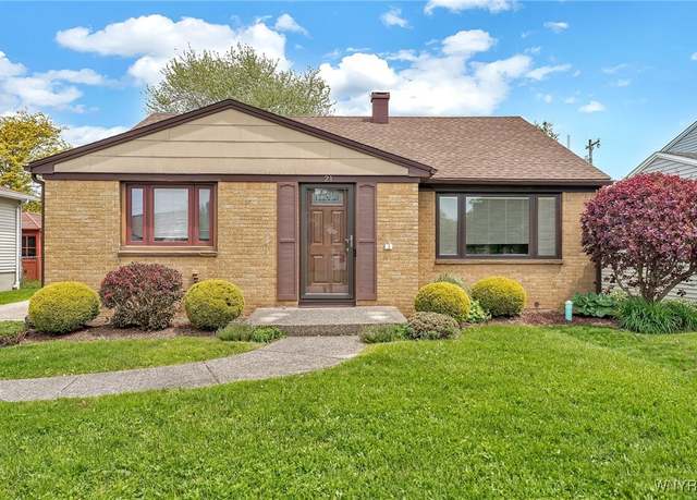 Property at 21 Panama Ln, Cheektowaga, NY 14225, 3 beds, 1.5 baths