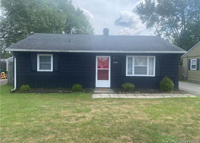 Property at 6444 Lincoln Ave, Lockport Town, NY 14094, 3 beds, 1 bath
