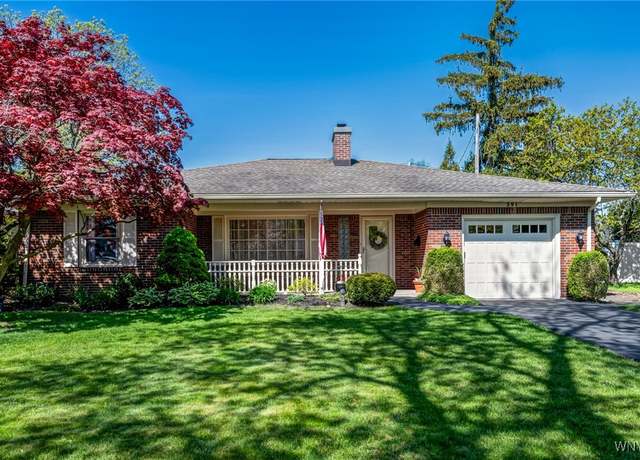 Property at 391 Ruskin Rd, Amherst, NY 14226, 3 beds, 2 baths