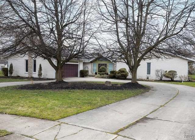 Property at 28 Timberlane Ct, Amherst, NY 14221, 3 beds, 4 baths