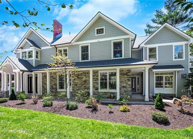 Property at 1225 W Arnold Dr, Hamburg, NY 14085, 5 beds, 3.5 baths