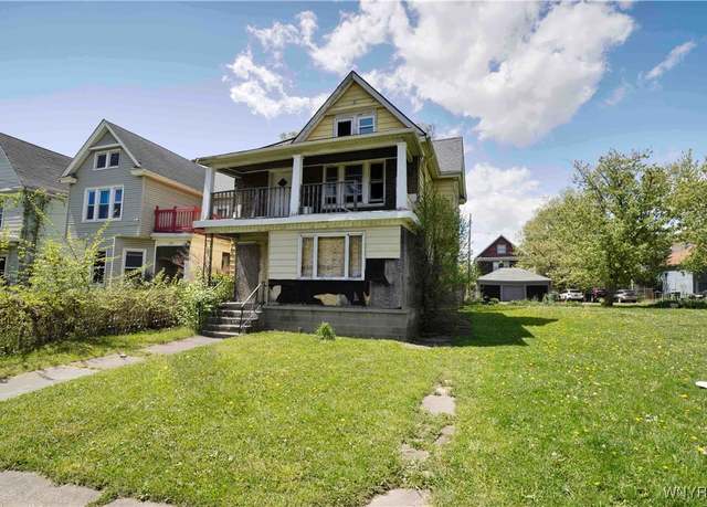 Property at 424 13th St, Niagara Falls, NY 14303, 3 beds, 2 baths