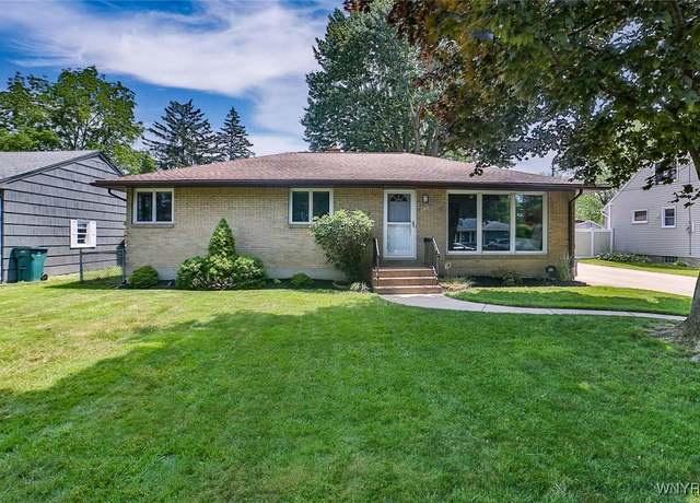 Property at 427 Robert Dr, North Tonawanda, NY 14120, 3 beds, 1 bath