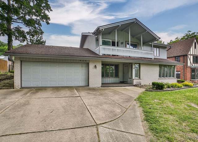 Property at 425 Vanderbilt Ave Ave, Niagara Falls, NY 14305, 3 beds, 2.5 baths