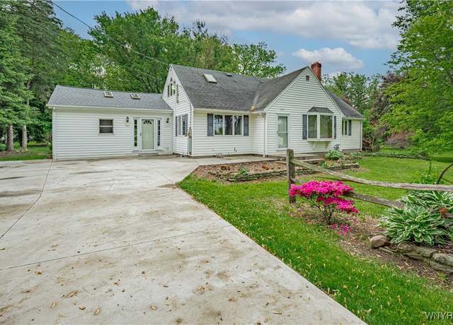 Property at 3557 Hartland Rd, Hartland, NY 14067, 4 beds, 2 baths