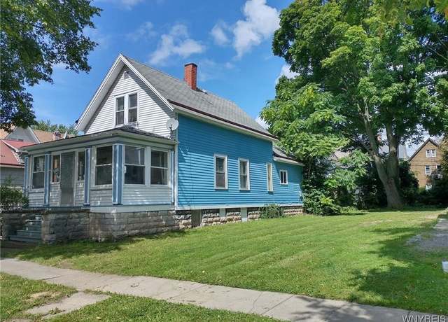 Property at 221 W Utica St, Buffalo, NY 14222, 4 beds, 1 bath