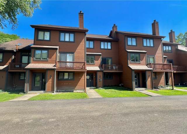 Property at 3 Stone Rdg, Ellicottville, NY 14731, 4 beds, 2.5 baths
