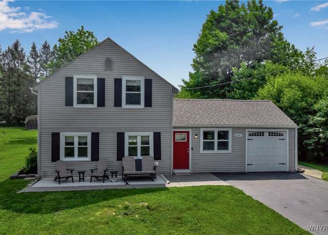Property at 4987 Kraus Rd, Clarence, NY 14031, 3 beds, 2.5 baths