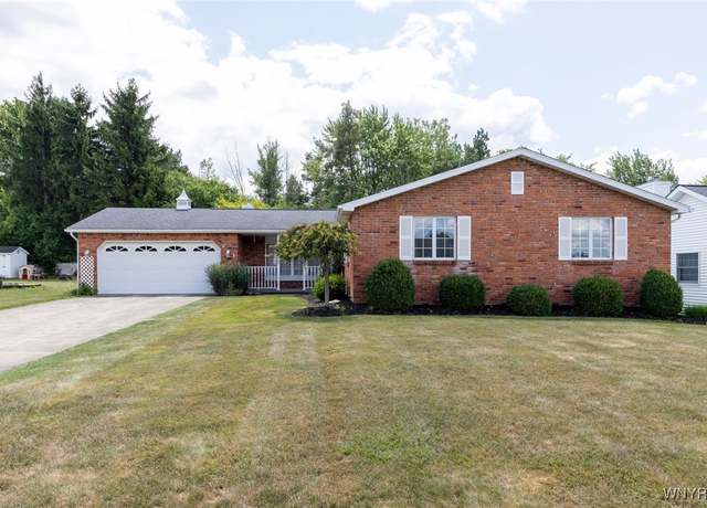 Property at 12 Pine Tree Ln, West Seneca, NY 14224, 3 beds, 2 baths
