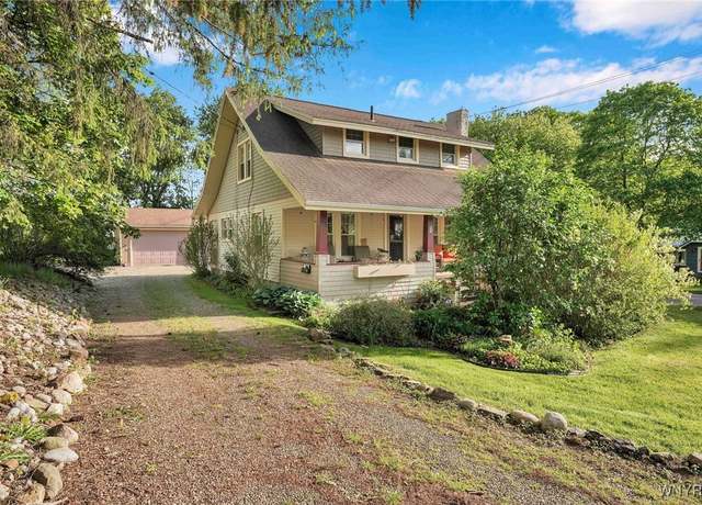 Property at 52 Jackson St, Warsaw, NY 14569, 2 beds, 1 bath