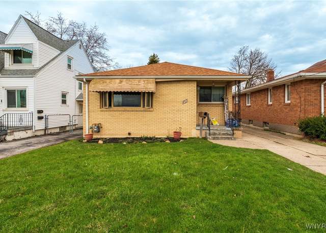 Property at 407 Pine Ridge Rd, Cheektowaga, NY 14225, 3 beds, 1 bath