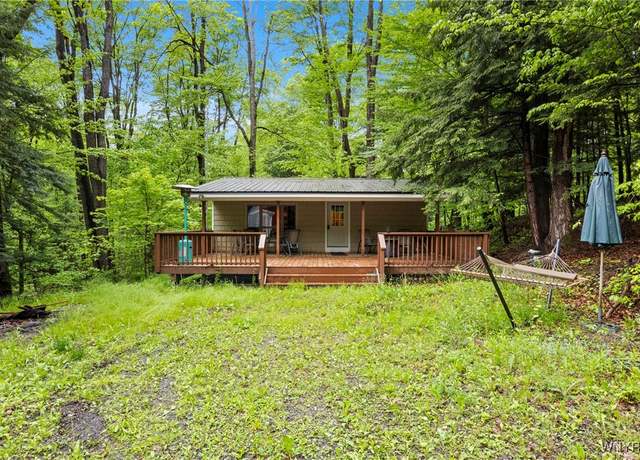 Property at 18 Hemlock Rd, Sheldon, NY 14167, 2 beds, 1 bath