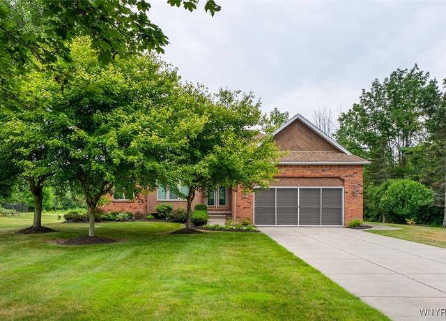 Property at 1494 Town Line Rd, Lancaster, NY 14086, 3 beds, 2 baths