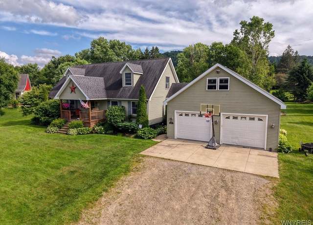 Property at 6149 Fairview Ln, Great Valley, NY 14741, 4 beds, 2.5 baths