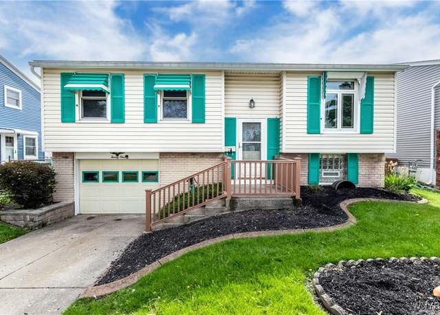 Property at 21 Francine Ln, Cheektowaga, NY 14227, 3 beds, 1.5 baths
