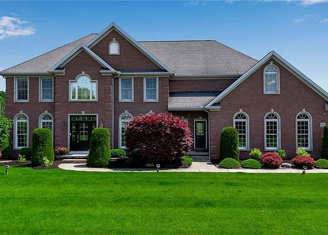 Property at 8200 Pinestone Ct, Clarence, NY 14221, 4 beds, 3.5 baths