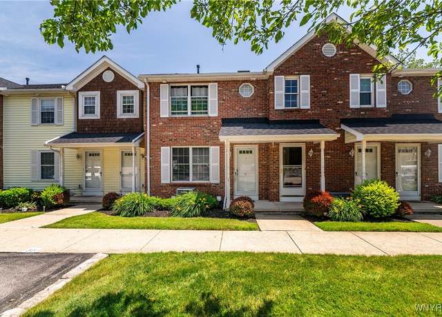 Property at 31 Olde Stone Ln, Lancaster, NY 14086, 2 beds, 2.5 baths