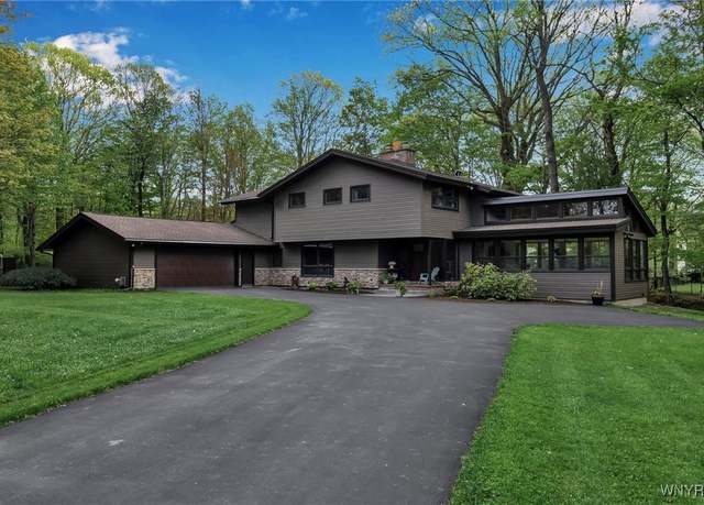 Property at 6 Lennys Ln, Orchard Park, NY 14127, 4 beds, 3 baths