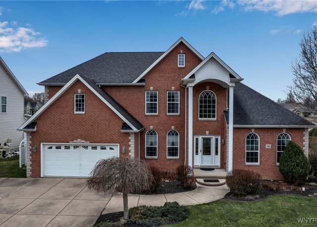 Property at 3465 Ashwood Dr, Wheatfield, NY 14120, 4 beds, 2.5 baths
